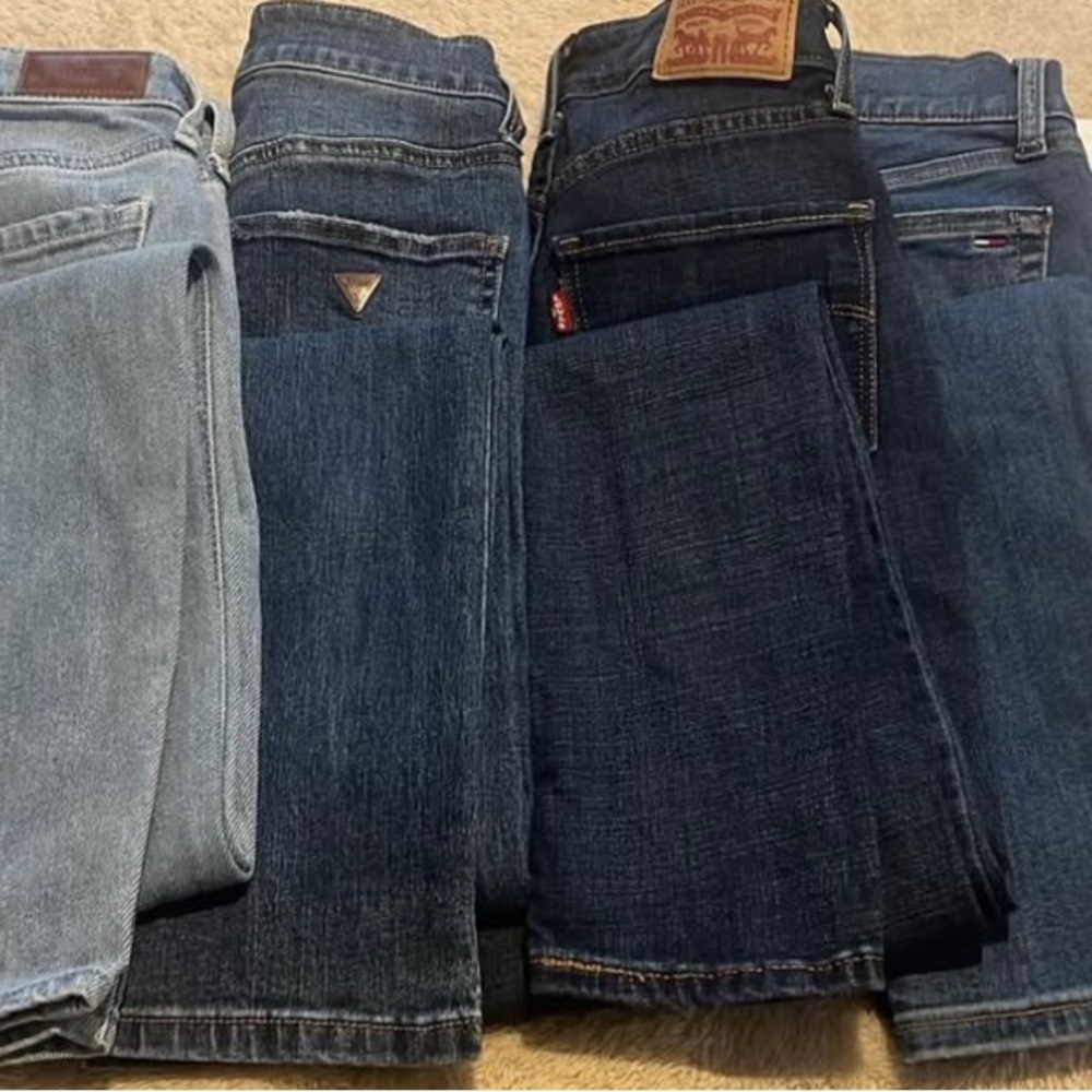 Levi's Women's Skinny Jeans - Light Blue and Dark Blue different brands